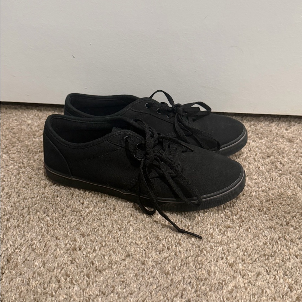 Classic Black Women’s Vans